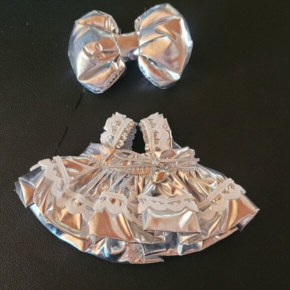 Labubu Silver metallic dress and bow outfit 2 pc no doll - Picture 10 of 10